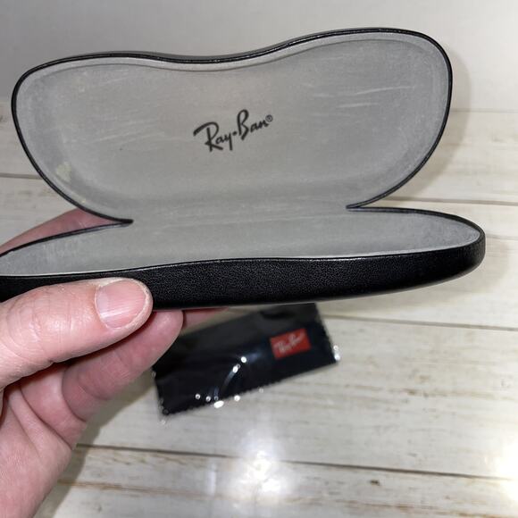 Ray Ban Glasses Clam Shell Hard CASE ONLY Eyeglasses Sunglass w/CleaningCloth - Picture 3 of 6